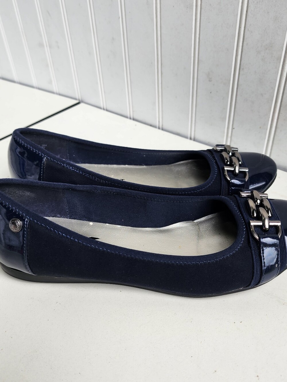 AK Anne Klein Alexa Womens Shoes Navy Blue Cap Toe Ballet Flats Sz 9